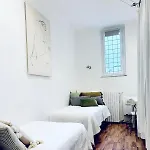 Interno 8 * Rom