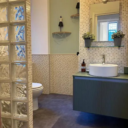 Interno 8 아파트 *